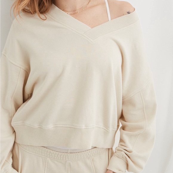 aerie Tops - ⭐️SOLD⭐️NWT Aerie House Party Sweatshirt